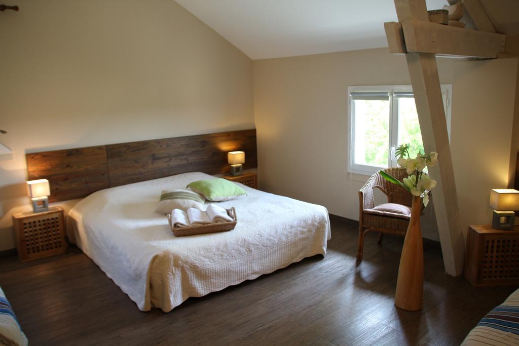 Chambres D'Hotes Domaine De Compostelle Casteide-Candau Zewnętrze zdjęcie